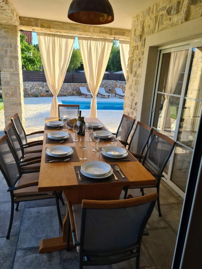 Villa Lulu Kamena Villa S Maslinikom Otok Krk Dobrinj Selo Gostinjac Krk Town Extérieur photo