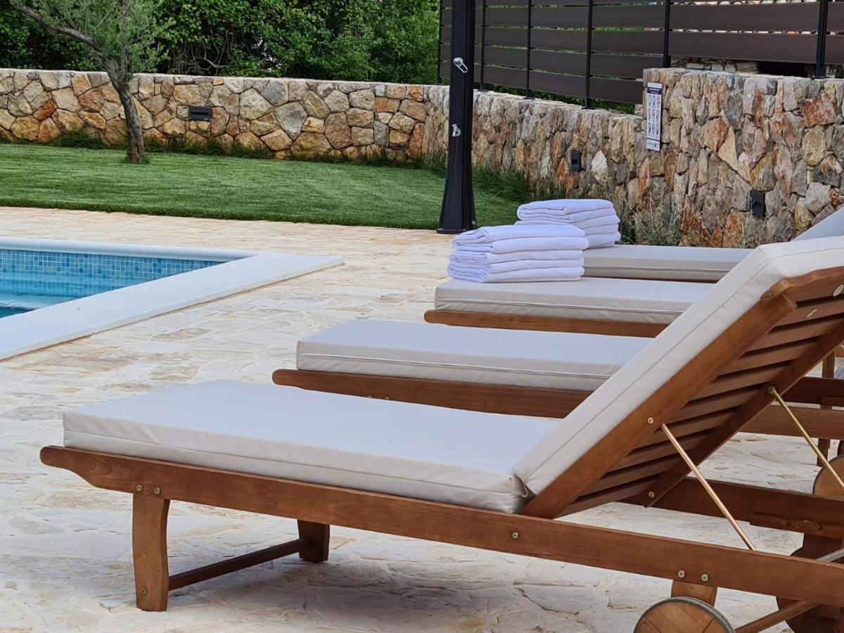 Villa Lulu Kamena Villa S Maslinikom Otok Krk Dobrinj Selo Gostinjac Krk Town Extérieur photo